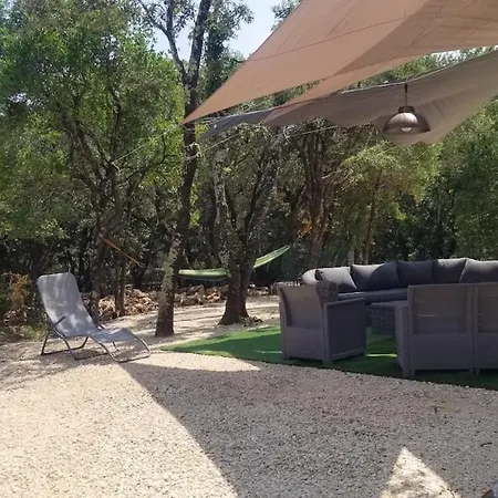 Villa Avec Piscine Sur Terrain Clot