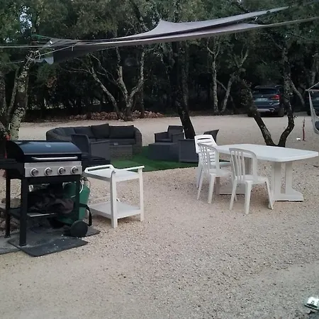 Avec Piscine Sur Terrain Clot * Méjannes-le-Clap