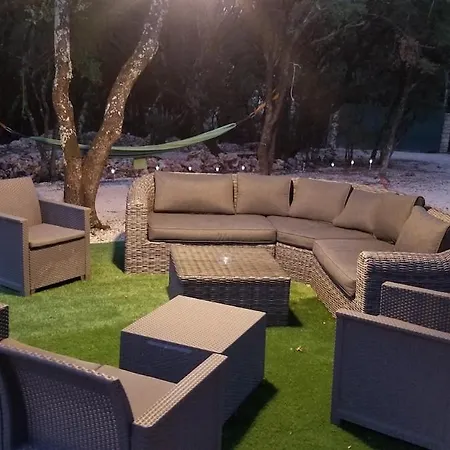 Avec Piscine Sur Terrain Clot Villa Méjannes-le-Clap