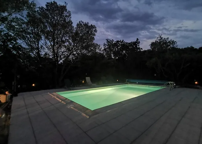 Avec Piscine Sur Terrain Clot Villa Méjannes-le-Clap