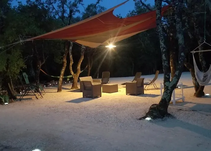 Villa Avec Piscine Sur Terrain Clot *
