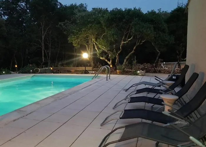 Villa Avec Piscine Sur Terrain Clot Méjannes-le-Clap